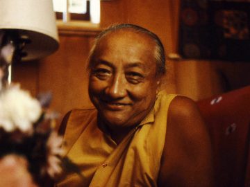 His_Holiness_Dilgo_Khyentse_Rinpoche's_broad_smile,_Seattle,_Washington,_USA_1976