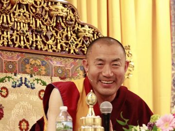 Khenpo Tsultrim Lodro Rinpoche